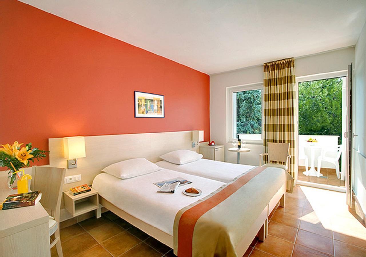 Tar-Vabriga Valamar Tamaris Resort מראה חיצוני תמונה